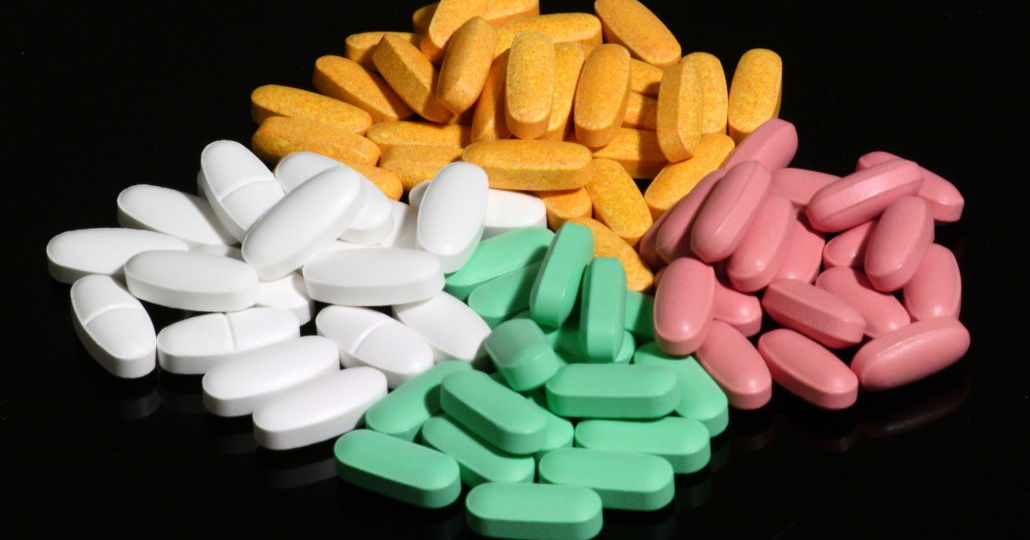 Four_colors_of_pills-1030x687
